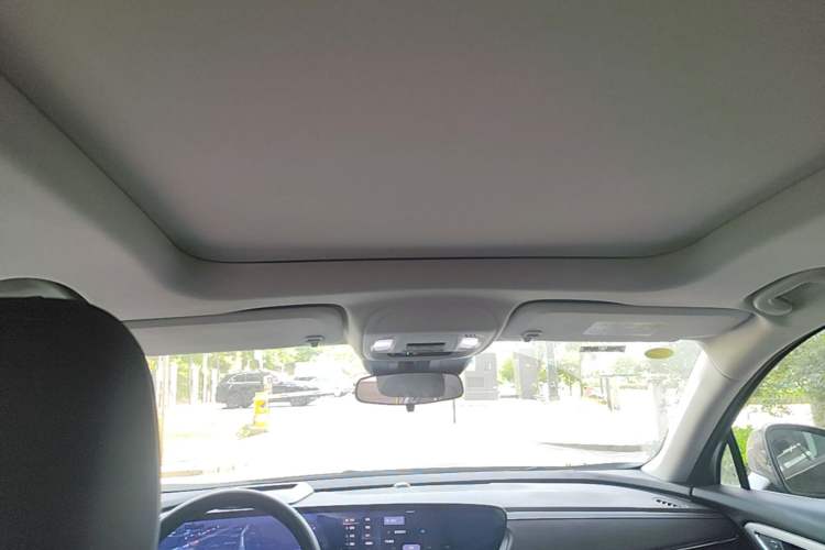 Used Buick Envision 2025 25T Entry-Grade Platinum Edition Headliner