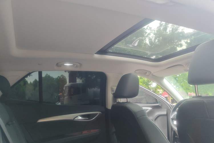 Used Buick Envision 2025 25T Entry-Grade Platinum Edition Headliner