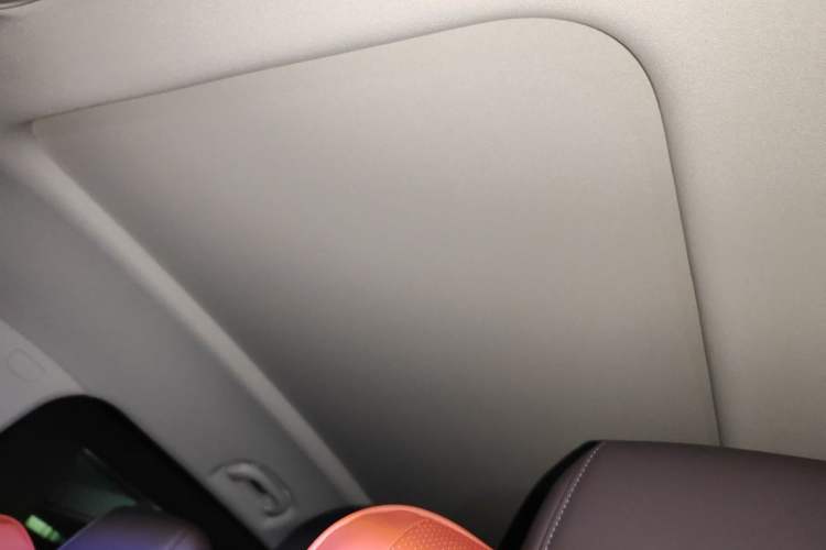 Used Buick Envision 2025 Encore Plus 28T Two-Wheel-Drive Platinum Edition Headliner