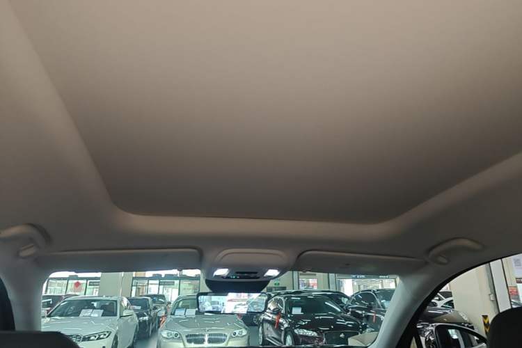 Used Buick Envision 2025 Encore Plus 28T Two-Wheel-Drive Platinum Edition Headliner