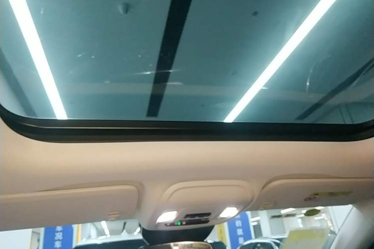 Used Buick Envision 2025 25T Entry-Grade Platinum Edition Headliner