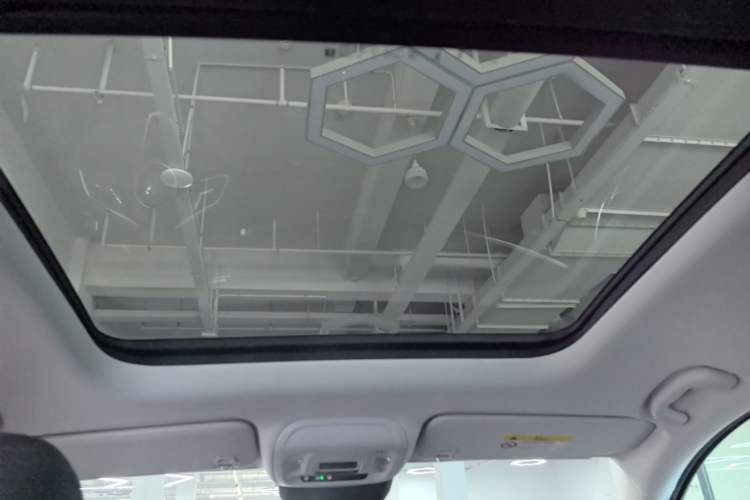 Used Buick Envision 2025 Encore Plus 28T Two-Wheel-Drive Platinum Edition Headliner