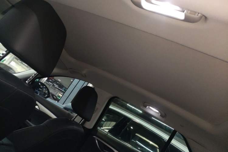 Used Buick Envision 2025 25T Entry-Grade Platinum Edition Headliner