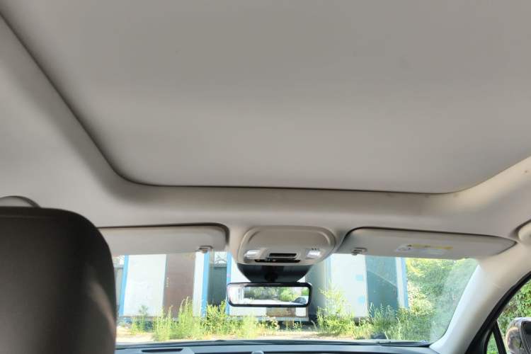 Used Buick Envision 2025 Encore Plus 28T Two-Wheel-Drive Platinum Edition Headliner