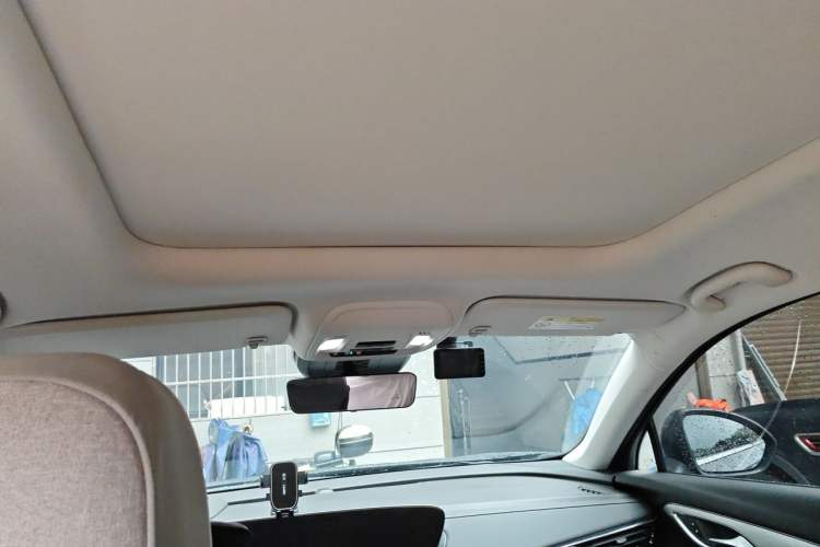 Used Buick Envision 2025 Encore Plus 28T Two-Wheel-Drive Platinum Edition Headliner