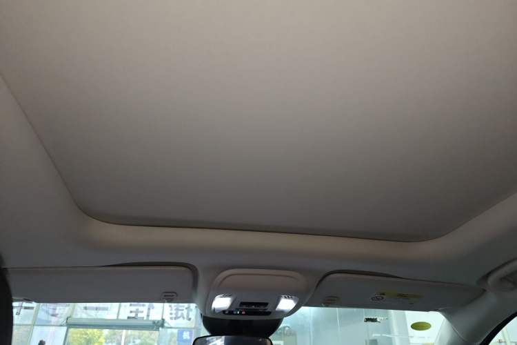 Used Buick Envision 2025 25T Entry-Grade Platinum Edition Headliner