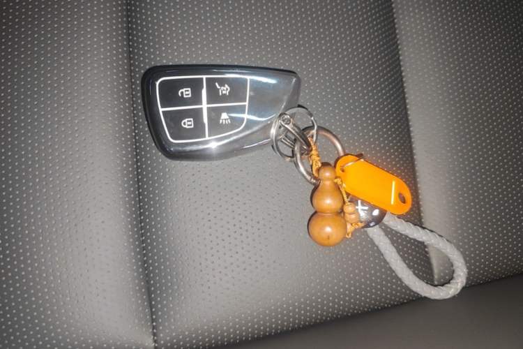 Used Buick Envision 2025 25T Entry-Grade Platinum Edition Interior 1