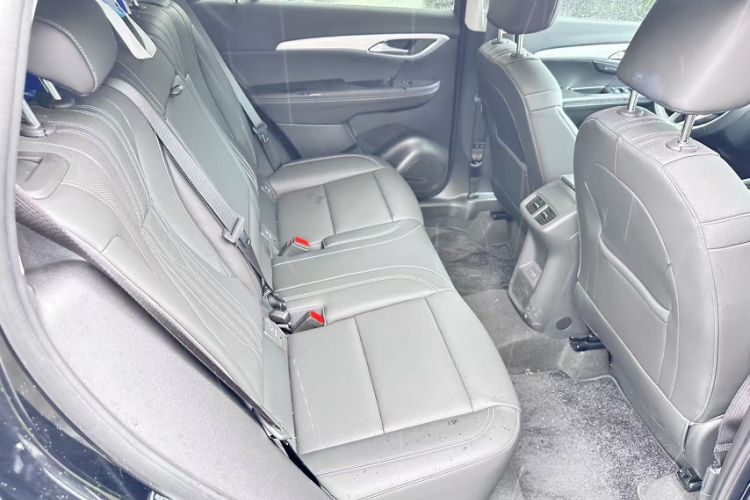 Used Buick Envision 2025 Encore Plus Four-Wheel Drive Avenir Interior 10