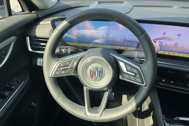 Used Buick Envision 2025 Encore Plus 28T Two-Wheel-Drive Platinum Edition Interior 2