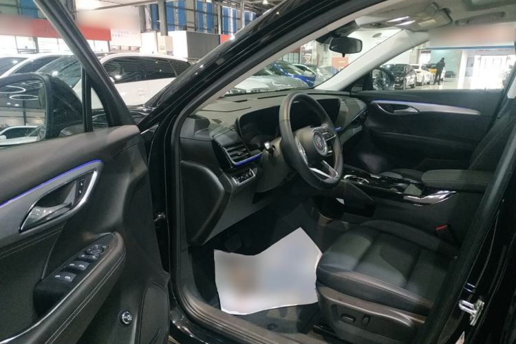 Used Buick Envision 2025 25T Entry-Grade Platinum Edition Interior 3