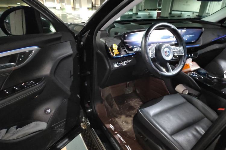 Used Buick Envision 2025 Encore Plus 28T Two-Wheel-Drive Platinum Edition Interior 3