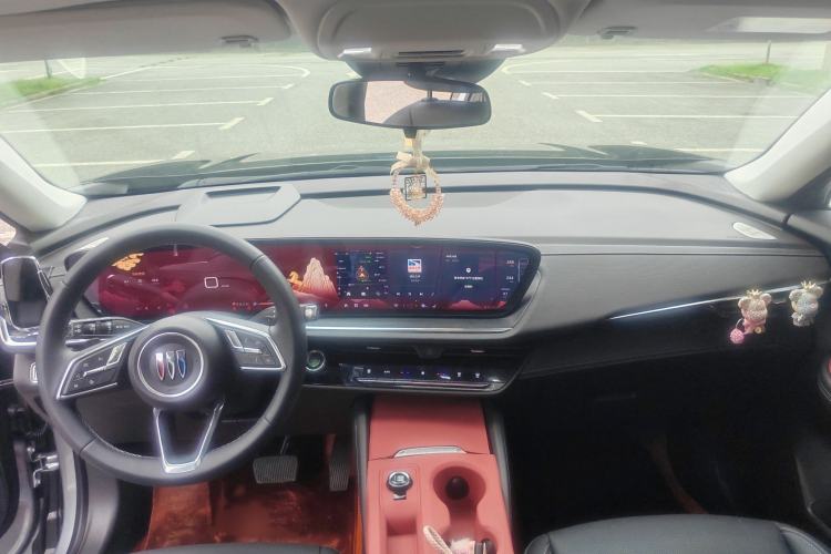 Used Buick Envision 2025 25T Entry-Grade Platinum Edition Interior 3