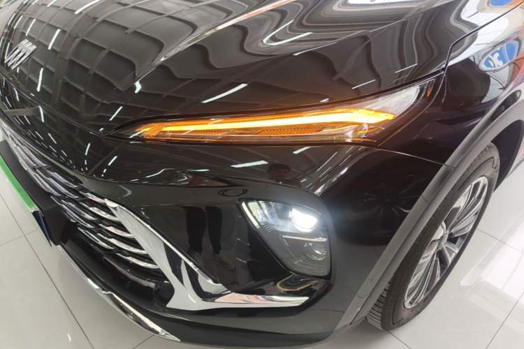 Used Buick Envision 2025 25T Entry-Grade Platinum Edition Left Front Headlight