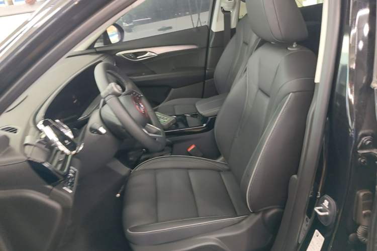 Used Buick Envision 2025 Encore Plus 28T Two-Wheel-Drive Platinum Edition Left Front Seat