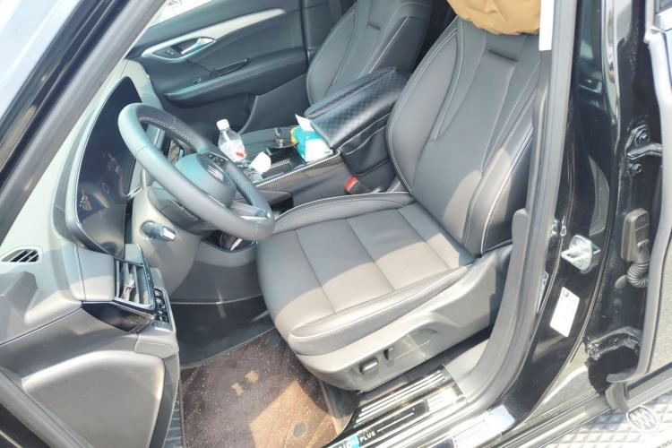 Used Buick Envision 2025 Encore Plus 28T Two-Wheel-Drive Platinum Edition Left Front Seat