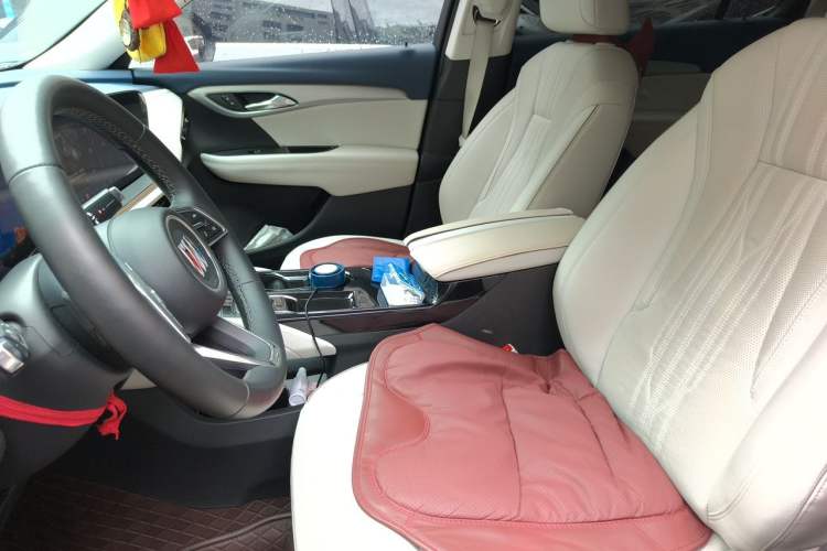 Used Buick Envision 2025 Encore Plus Four-Wheel Drive Avenir Left Front Seat
