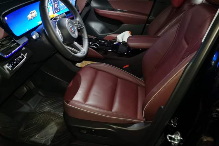 Used Buick Envision 2025 Encore Plus 28T Two-Wheel-Drive Platinum Edition Left Front Seat