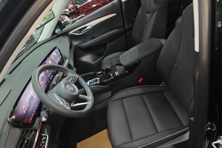 Used Buick Envision 2025 Encore Plus 28T Two-Wheel-Drive Platinum Edition Left Front Seat