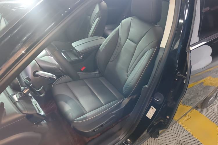 Used Buick Envision 2025 Encore Plus 28T Two-Wheel-Drive Platinum Edition Left Front Seat