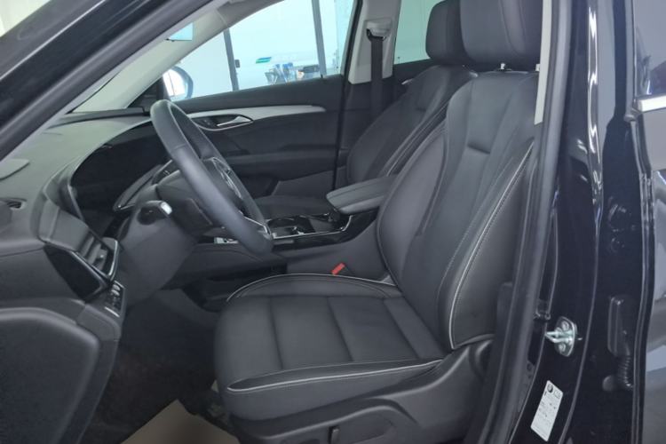 Used Buick Envision 2025 Encore Plus 28T Two-Wheel-Drive Platinum Edition Left Front Seat