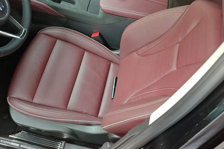 Used Buick Envision 2025 Encore Plus 28T Two-Wheel-Drive Platinum Edition Left Front Seat