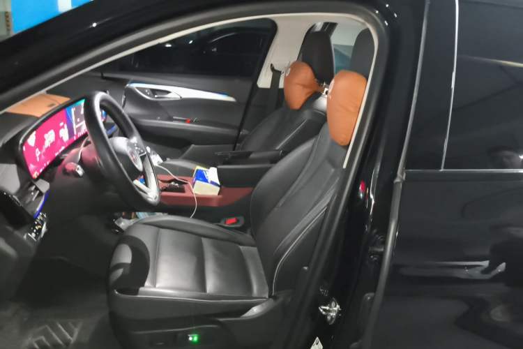 Used Buick Envision 2025 Encore Plus 28T Two-Wheel-Drive Platinum Edition Left Front Seat
