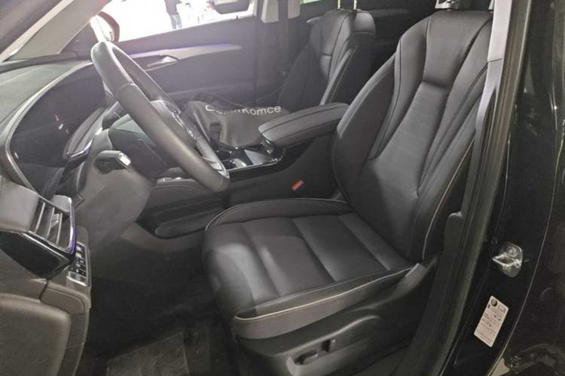 Used Buick Envision 2025 Encore Plus 28T Two-Wheel-Drive Platinum Edition Left Front Seat