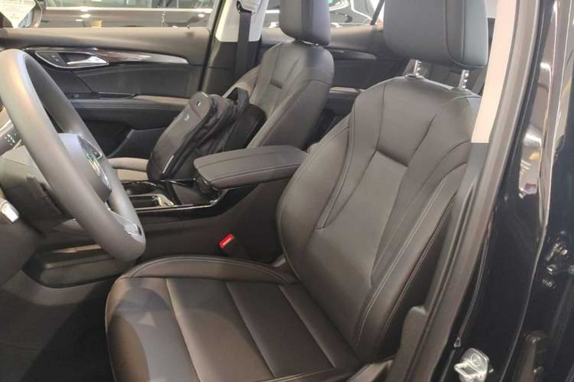 Used Buick Envision 2025 25T Platinum Edition Left Front Seat