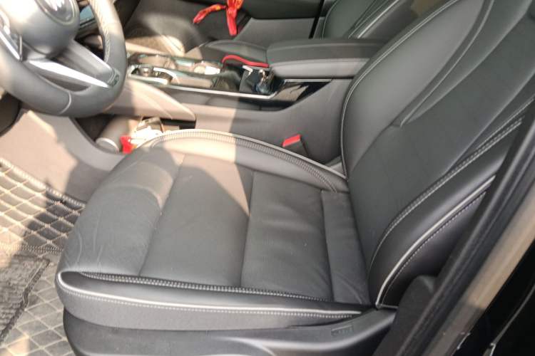 Used Buick Envision 2025 Encore Plus 28T Two-Wheel-Drive Platinum Edition Left Front Seat