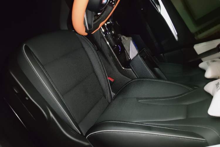 Used Buick Envision 2025 Encore Plus 28T Two-Wheel-Drive Platinum Edition Left Front Seat