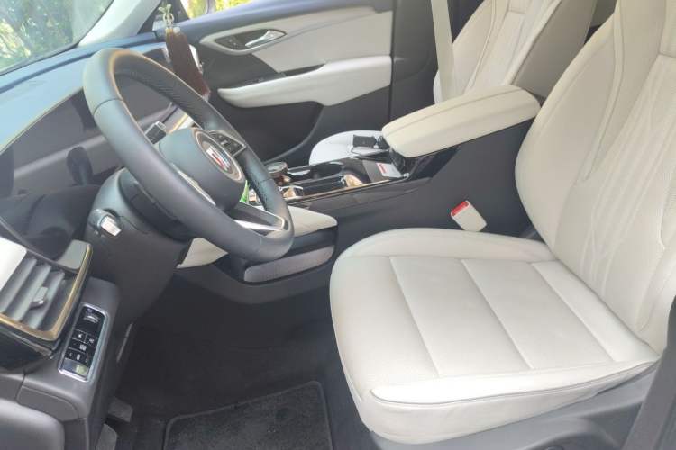 Used Buick Envision 2025 Encore Plus Four-Wheel Drive Avenir Left Front Seat