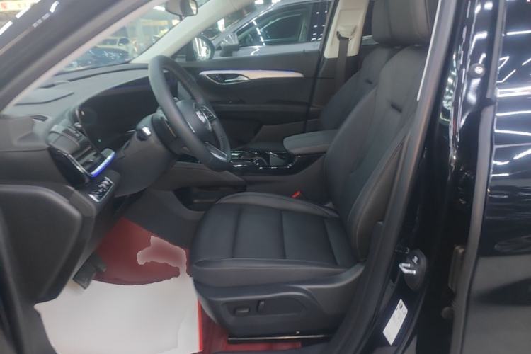 Used Buick Envision 2025 25T Entry-Grade Platinum Edition Left Front Seat