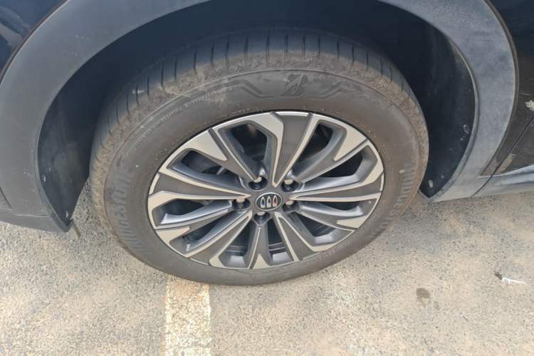 Used Buick Envision 2025 25T Entry-Grade Platinum Edition Left Front Wheel Hub