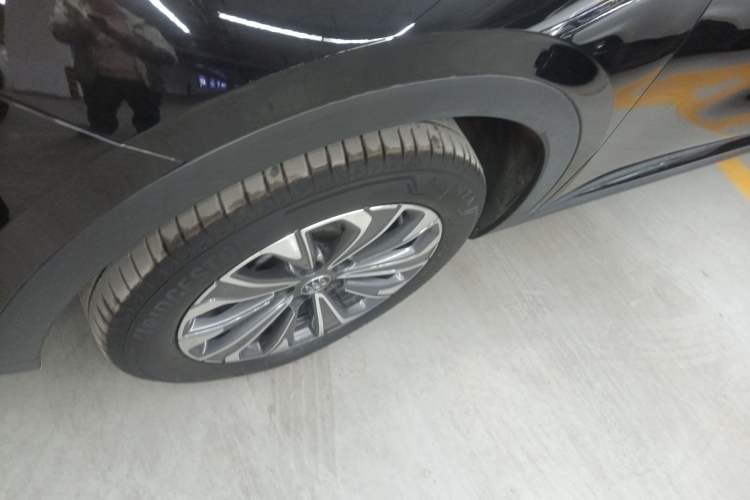 Used Buick Envision 2025 Encore Plus 28T Two-Wheel-Drive Platinum Edition Left Front Wheel Hub