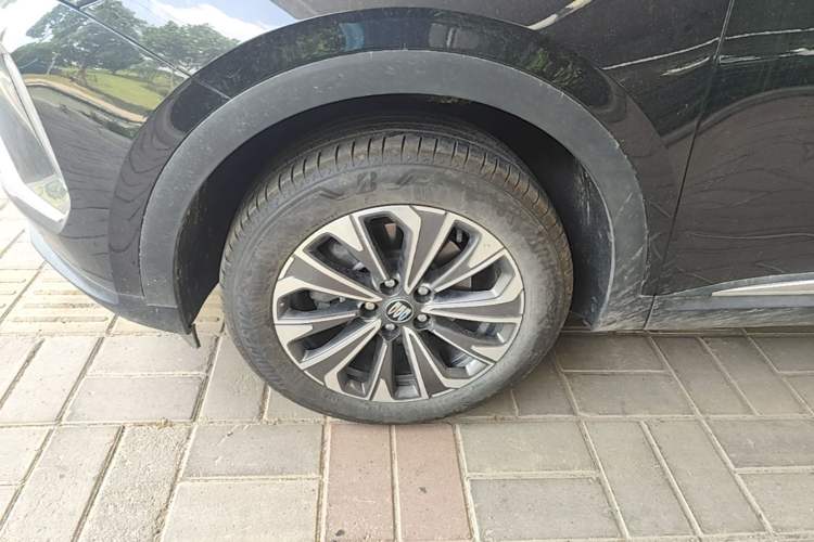 Used Buick Envision 2025 25T Entry-Grade Platinum Edition Left Front Wheel Hub