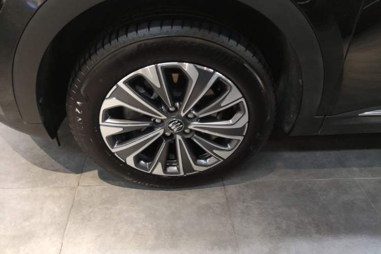 Used Buick Envision 2025 25T Entry-Grade Platinum Edition Left Front Wheel Hub
