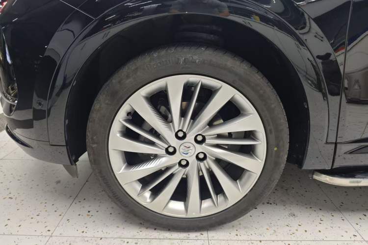 Used Buick Envision 2025 Encore Plus Four-Wheel Drive Avenir Left Front Wheel Hub