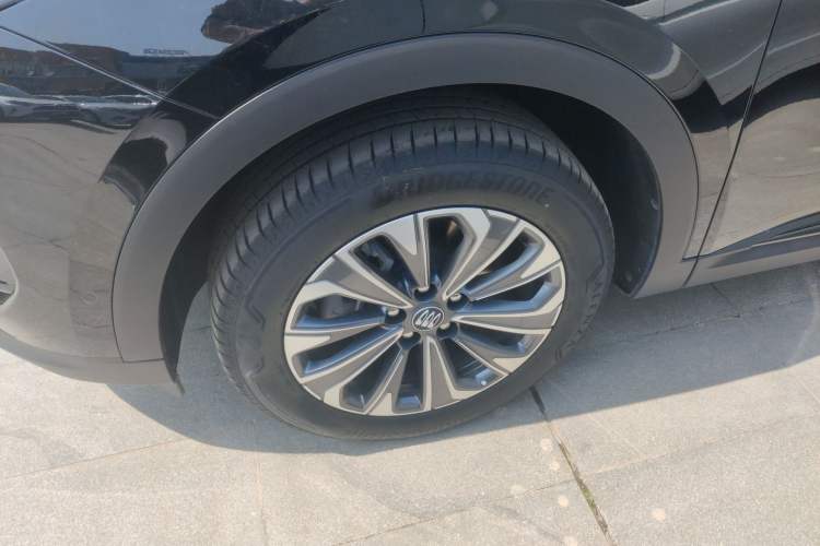 Used Buick Envision 2025 Encore Plus 28T Two-Wheel-Drive Platinum Edition Left Front Wheel Hub