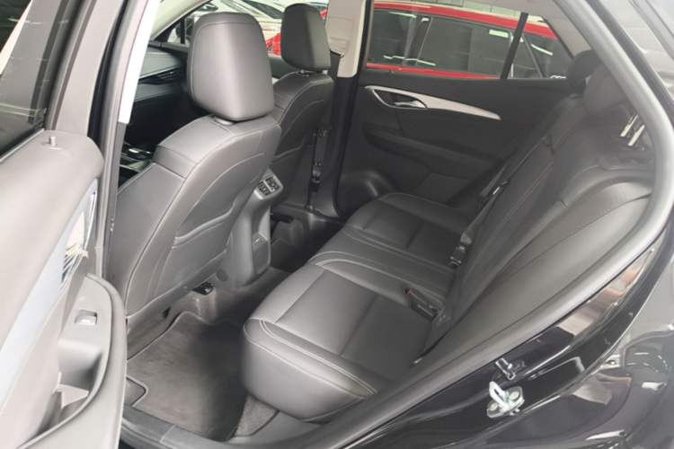 Used Buick Envision 2025 25T Entry-Grade Platinum Edition Left Rear Seat