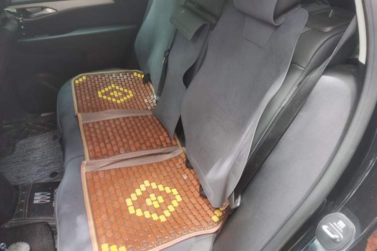 Used Buick Envision 2025 Encore Plus Four-Wheel Drive Avenir Left Rear Seat