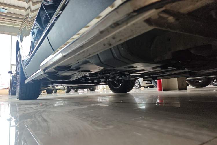 Used Buick Envision 2025 Encore Plus 28T Two-Wheel-Drive Platinum Edition Left Side Sill