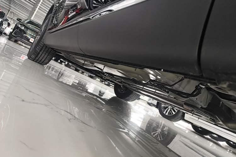 Used Buick Envision 2025 25T Entry-Grade Platinum Edition Left Side Sill