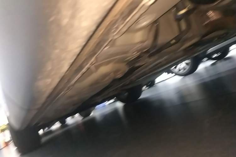 Used Buick Envision 2025 25T Entry-Grade Platinum Edition Left Side Sill