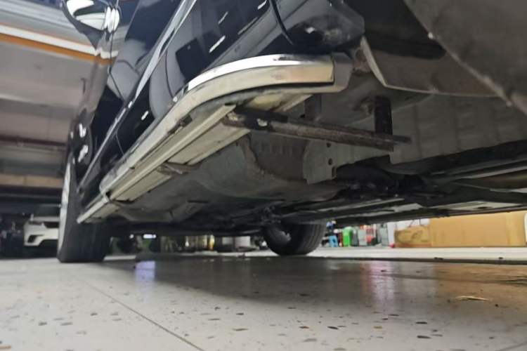Used Buick Envision 2025 Encore Plus Four-Wheel Drive Avenir Left Side Sill