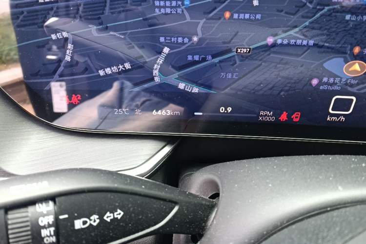 Used Buick Envision 2025 Encore Plus 28T Two-Wheel-Drive Platinum Edition Odometer Close Up