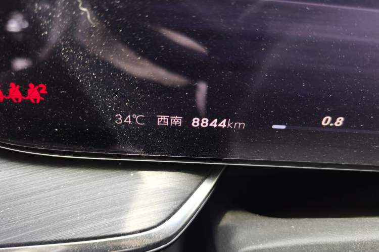 Used Buick Envision 2025 Encore Plus 28T Two-Wheel-Drive Platinum Edition Odometer Close Up