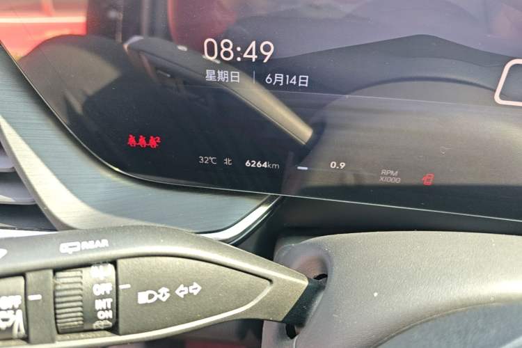 Used Buick Envision 2025 Encore Plus 28T Two-Wheel-Drive Platinum Edition Odometer Close Up