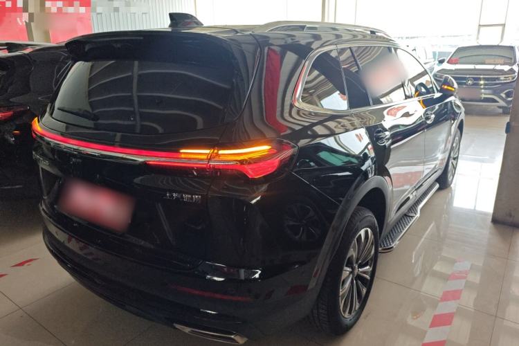 Used Buick Envision 2025 Encore Plus 28T Two-Wheel-Drive Platinum Edition Rear Right 45 Deg