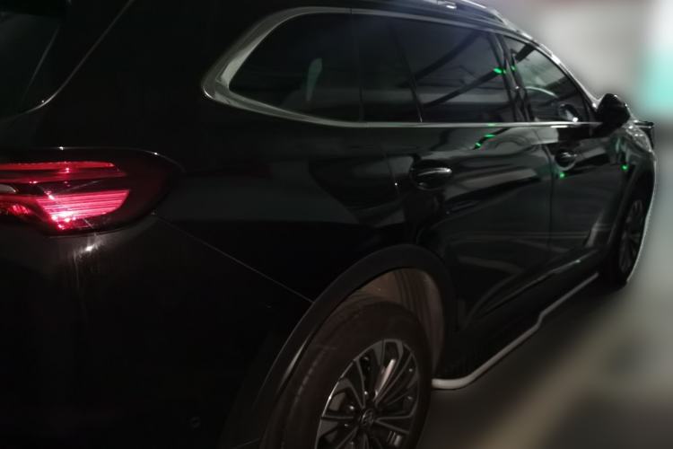 Used Buick Envision 2025 Encore Plus 28T Two-Wheel-Drive Platinum Edition Rear Right 45 Deg