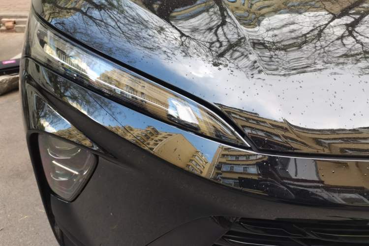 Used Buick Envision 2025 Encore Plus 28T Two-Wheel-Drive Platinum Edition Right Front Headlight